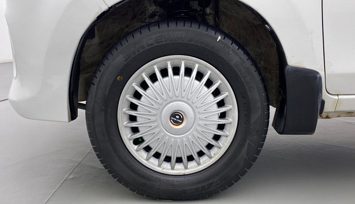2016 Maruti Alto 800 LXI, Petrol, Manual, 64,420 km, Left Front Wheel