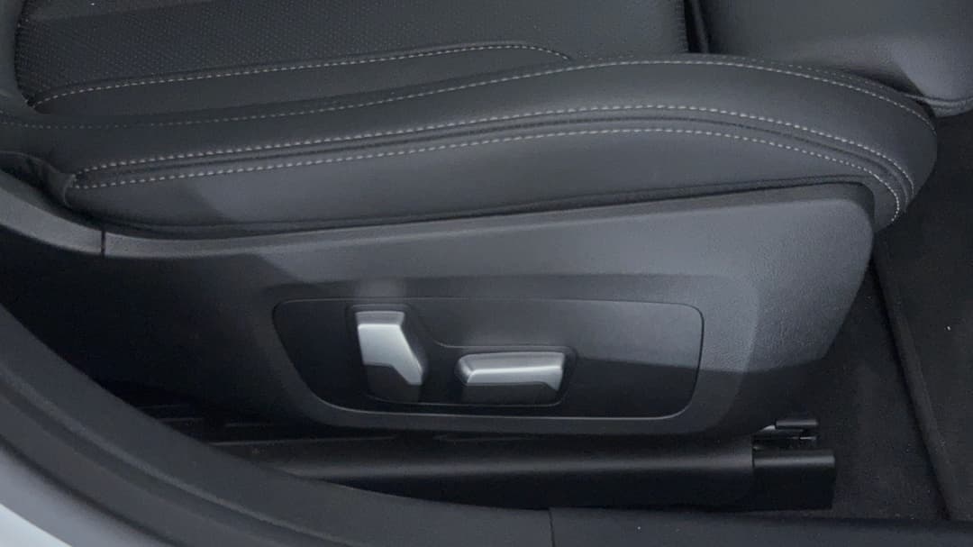 2023 BMW I4 Edrive35 Gran Coupe, Automatic, 32003 km, Drivers Side Adjustment Panel