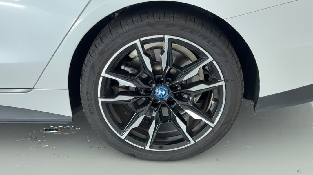2023 BMW I4 Edrive35 Gran Coupe, Automatic, 32003 km, Left Rear Wheel