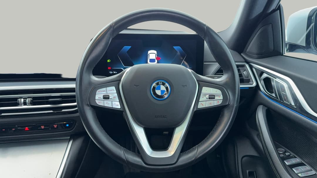 2023 BMW I4 Edrive35 Gran Coupe, Automatic, 32003 km, Steering Wheel Close-up