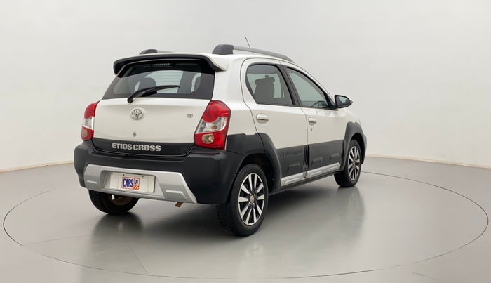 2015 Toyota Etios CROSS G, Petrol, Manual, 48,638 km, Right Back Diagonal