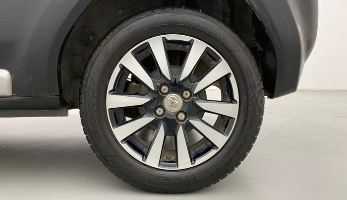 2015 Toyota Etios CROSS G, Petrol, Manual, 48,638 km, Left Rear Wheel