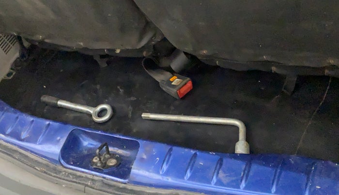 2019 Renault TRIBER RXZ, Petrol, Manual, 56,210 km, Dicky (Boot door) - Tool missing