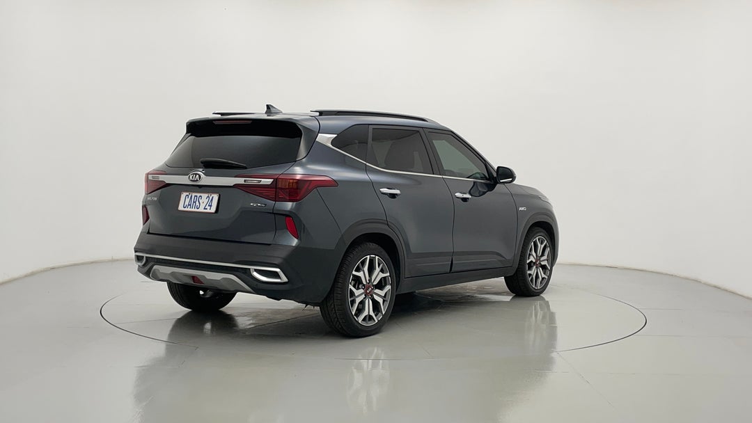 Right Back Diagonal (45- Degree) View