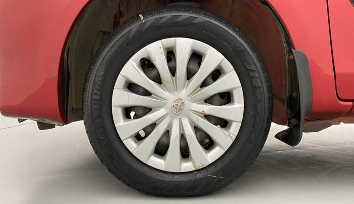2011 Toyota Etios Liva G, Petrol, Manual, 33,837 km, Left Front Wheel