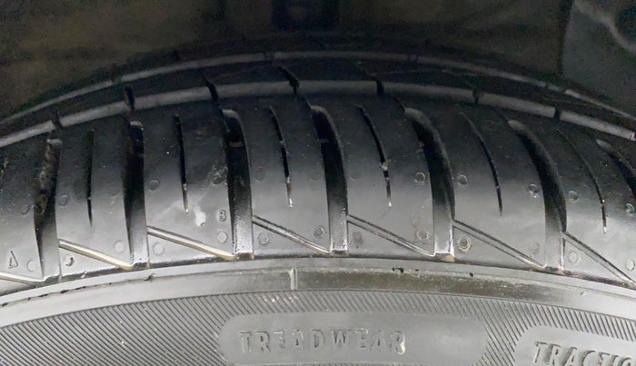 2015 Hyundai Grand i10 ASTA 1.2 KAPPA VTVT OPT, Petrol, Manual, 84,646 km, Right Front Tyre Tread