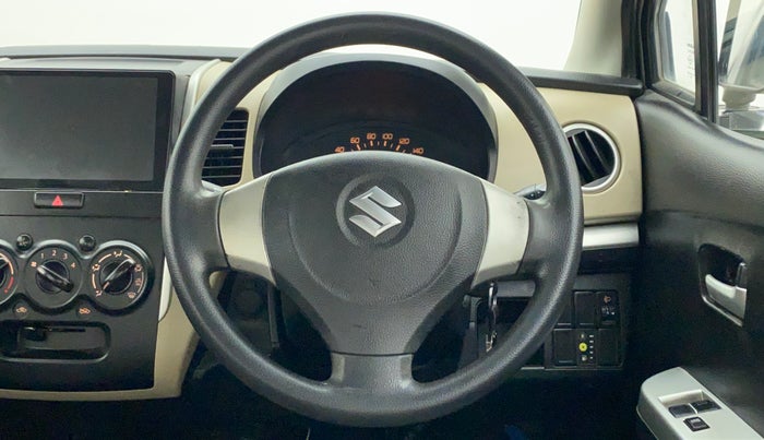 2017 Maruti Wagon R 1.0 LXI CNG, CNG, Manual, 76,538 km, Steering Wheel Close Up