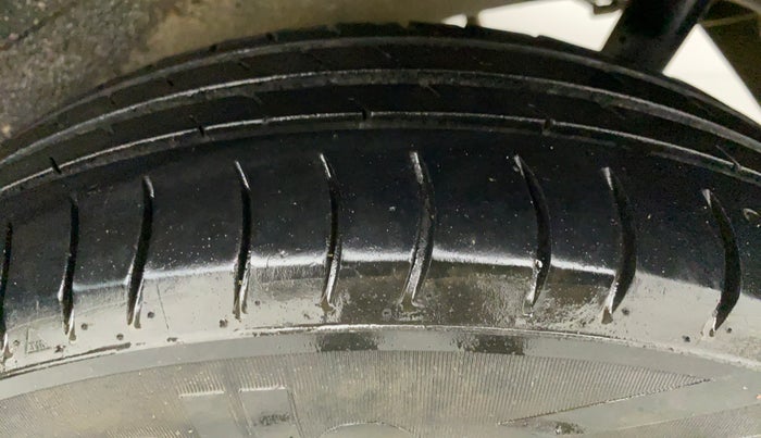 2017 Maruti Wagon R 1.0 LXI CNG, CNG, Manual, 76,538 km, Left Rear Tyre Tread