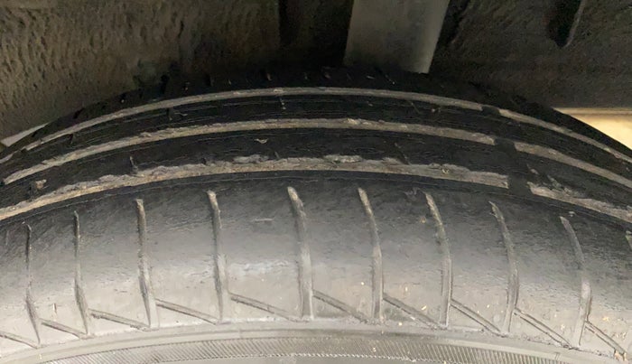 2019 Renault TRIBER RXL MT, Petrol, Manual, 43,155 km, Left Rear Tyre Tread
