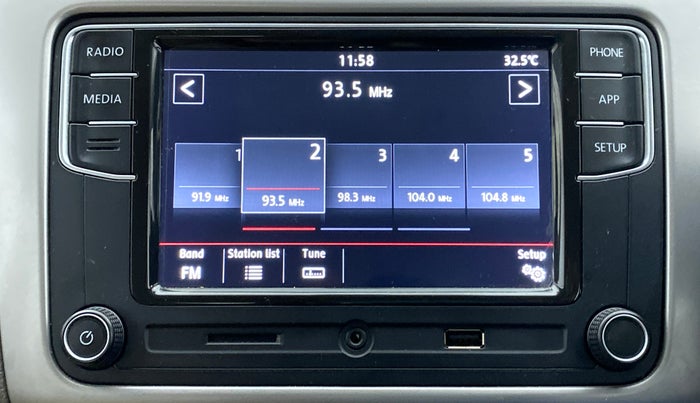 2016 Volkswagen Vento HIGHLINE PETROL, Petrol, Manual, 25,060 km, Infotainment System