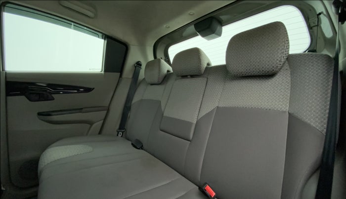2017 Mahindra Kuv100 K6+ 6 STR, Petrol, Manual, 7,995 km, Right Side Rear Door Cabin