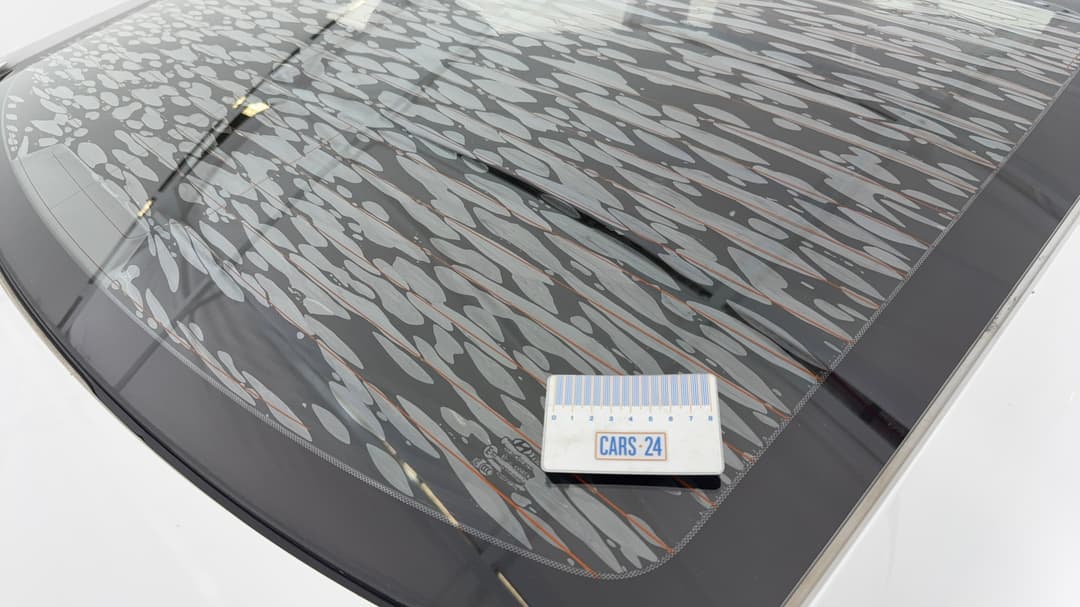 2017 Hyundai Elantra Active 2.0 Mpi, Automatic, 130483 km, Windshield Rear Tinting bubbling