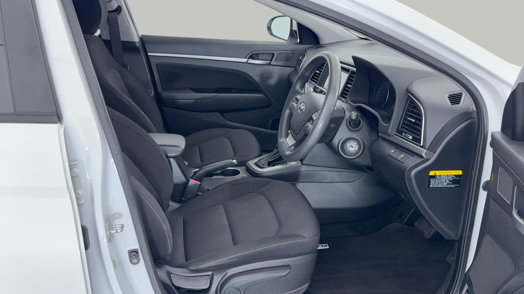 2017 Hyundai Elantra Active 2.0 Mpi, Automatic, 130483 km, Right Side Front Door Cabin View