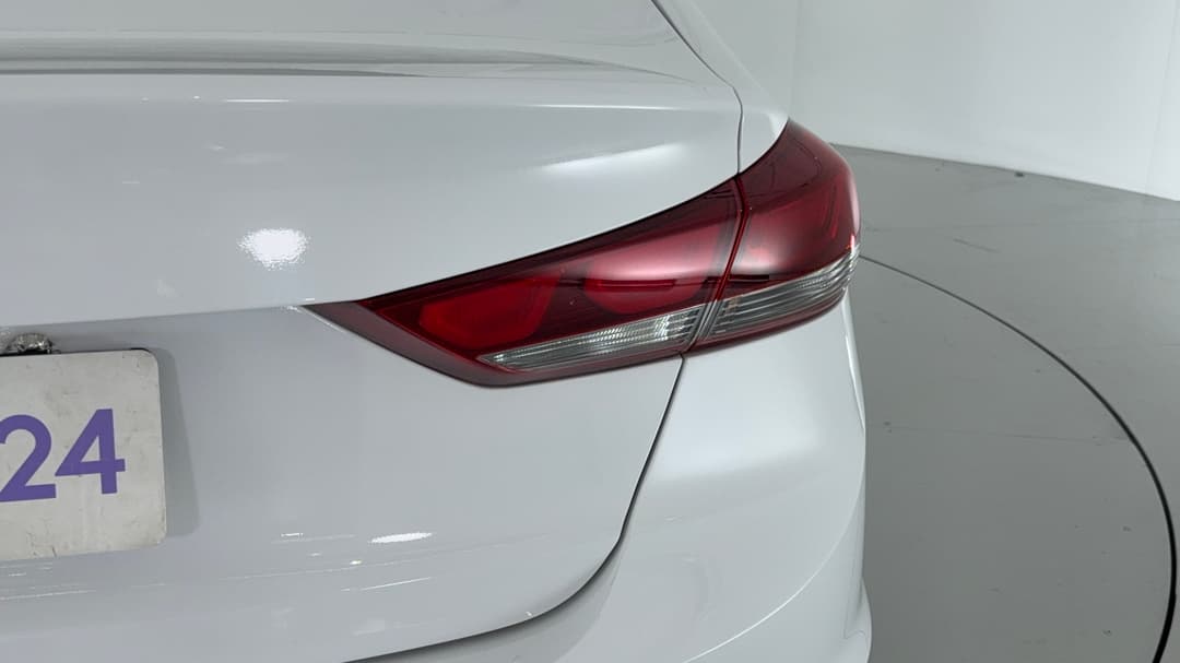 2017 Hyundai Elantra Active 2.0 Mpi, Automatic, 130483 km, Badge (Boot Right Side)