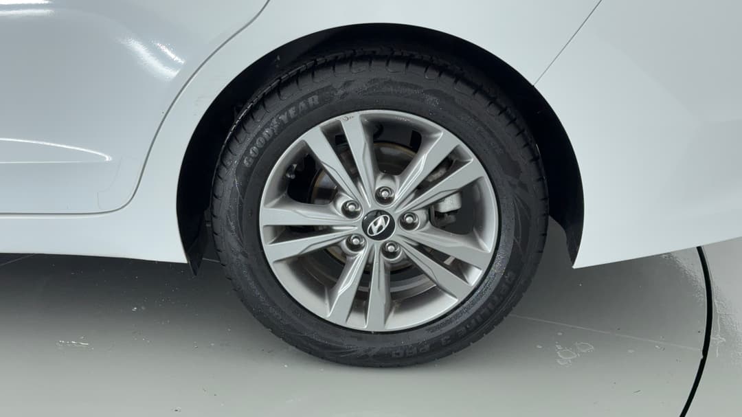 2017 Hyundai Elantra Active 2.0 Mpi, Automatic, 130483 km, Left Rear Wheel
