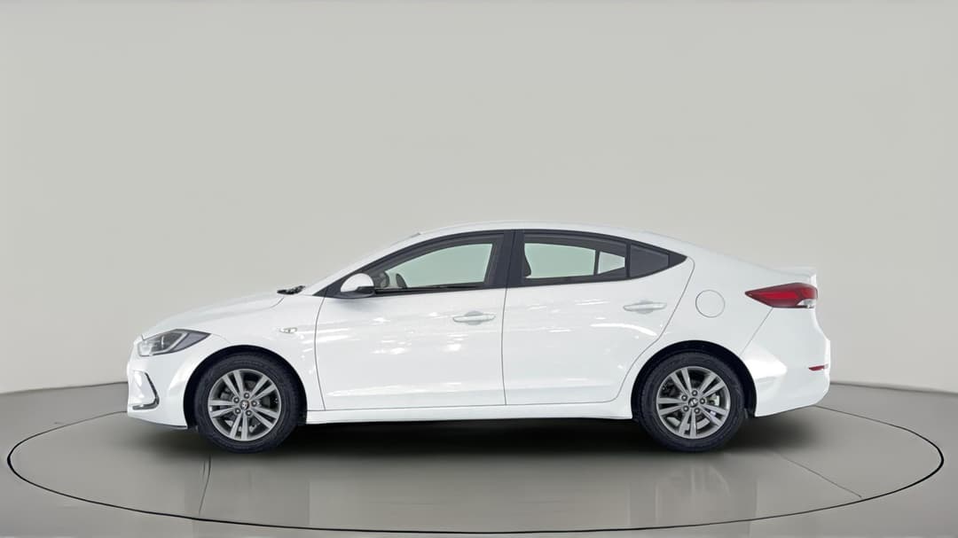 2017 Hyundai Elantra Active 2.0 Mpi, Automatic, 130483 km, Left Side View