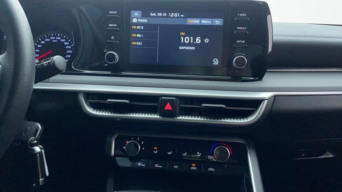 Kia K5-Center Console