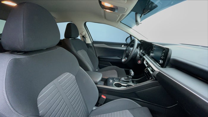 Kia K5-Right Side Front Door Cabin View