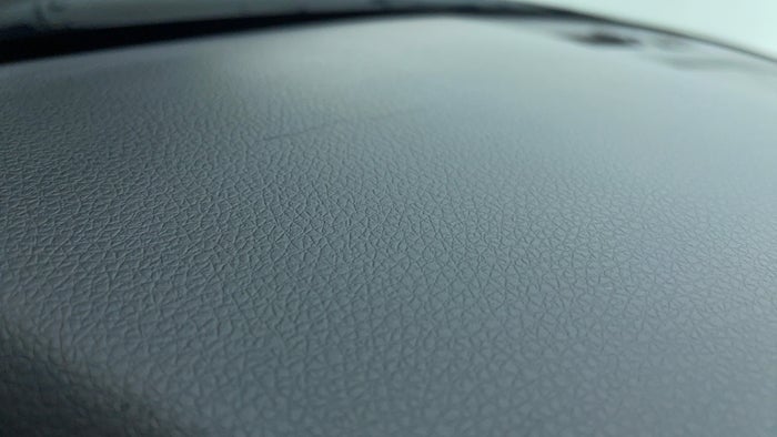 Kia K5-Interior Dashboard & Instruments Panel Condition  Scratched