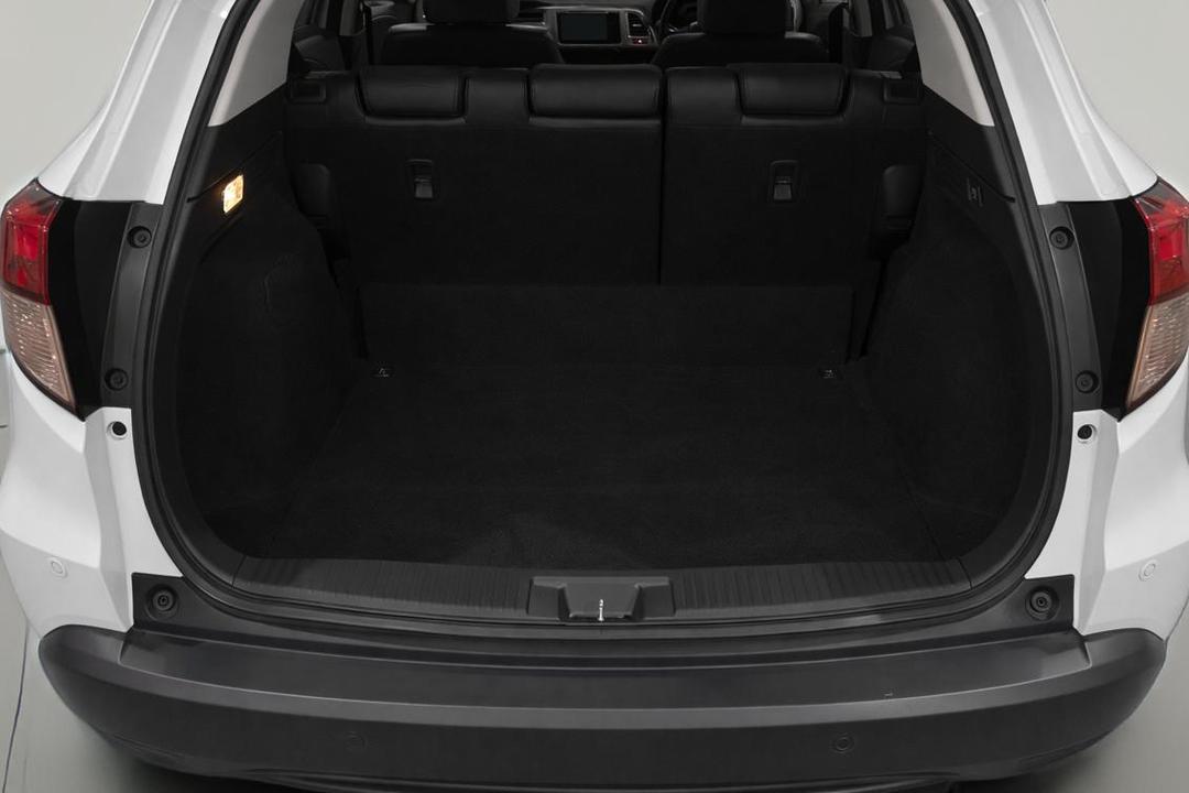 2017 Honda HR-V Vti-l, Automatic, 91076 km, Boot Inside View
