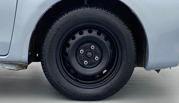2012 Toyota Etios Liva D 4D GD SP, Diesel, Manual, 1,02,683 km, Right Front Wheel