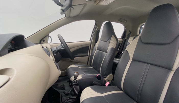 2012 Toyota Etios Liva D 4D GD SP, Diesel, Manual, 1,02,683 km, Right Side Front Door Cabin