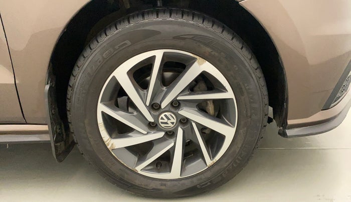 2020 Volkswagen Polo COMFORTLINE PLUS 1.0L MPI, Petrol, Manual, 45,029 km, Right Front Wheel