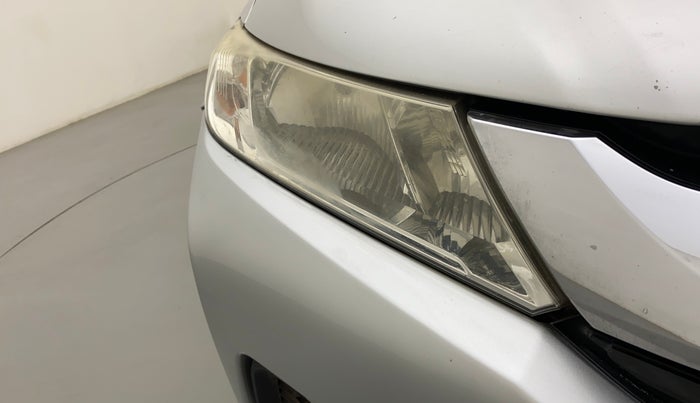 2014 Honda City 1.5L I-VTEC SV, Petrol, Manual, 1,20,786 km, Right headlight - Headlight parking bulb fused