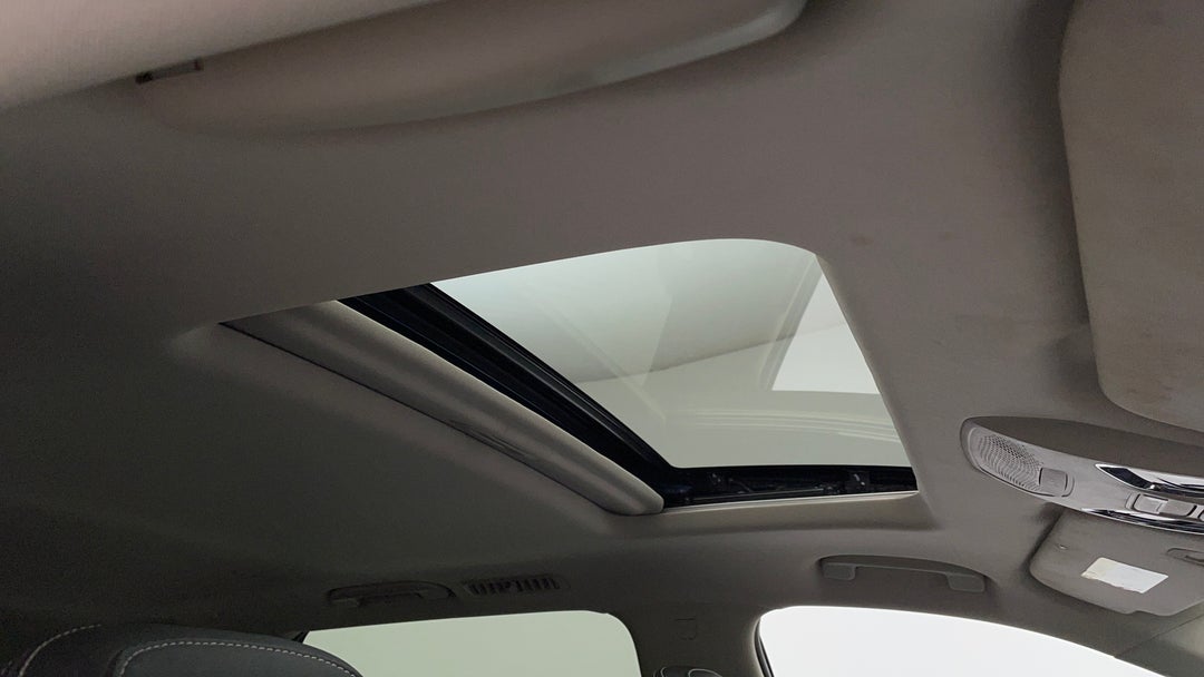 Interior Sunroof/Moonroof