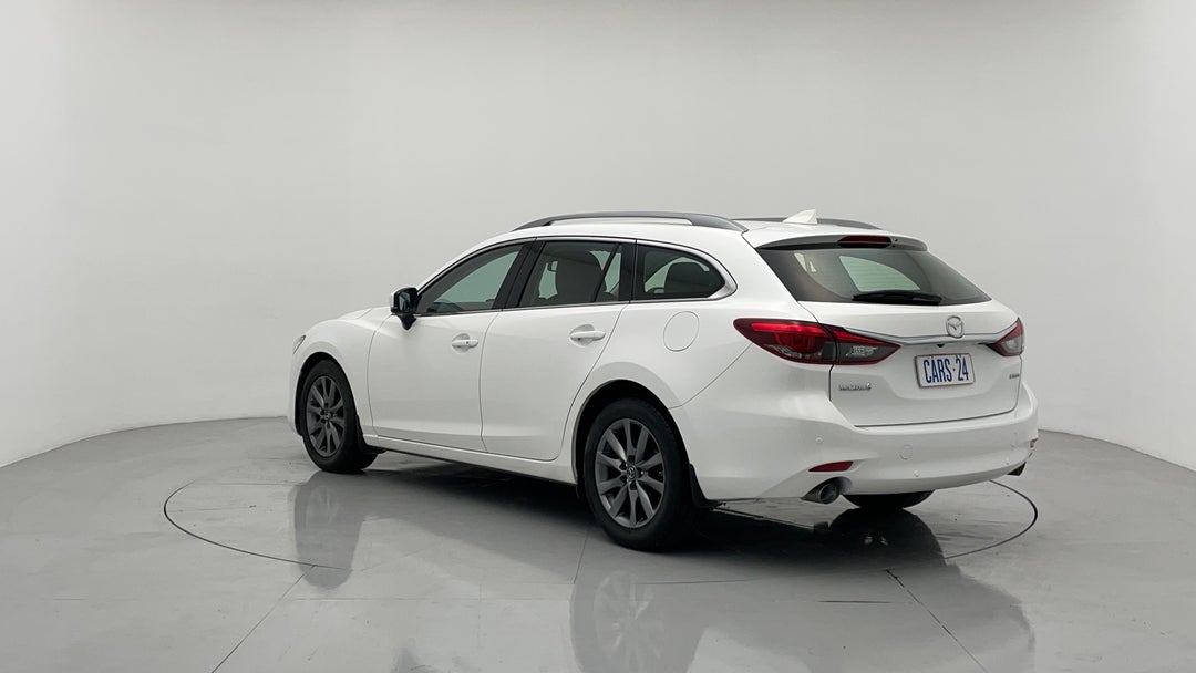 Left Back Diagonal (45- Degree) View