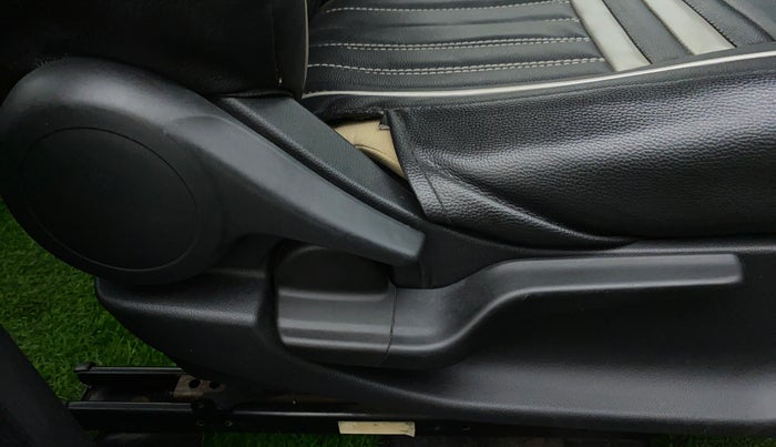 2019 Honda Amaze 1.2 SMT I VTEC, Petrol, Manual, 80,154 km, Driver Side Adjustment Panel