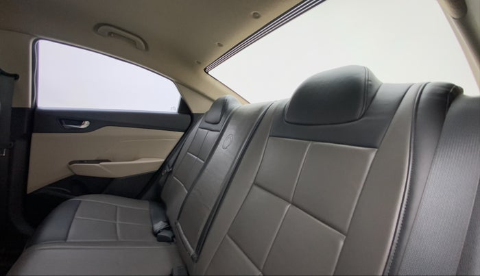 2020 Hyundai Verna S PLUS 1.5 VTVT, Petrol, Manual, 31,552 km, Right Side Rear Door Cabin