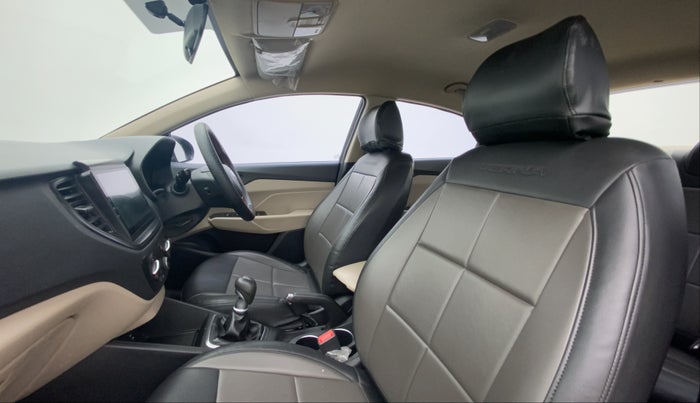 2020 Hyundai Verna S PLUS 1.5 VTVT, Petrol, Manual, 31,552 km, Right Side Front Door Cabin