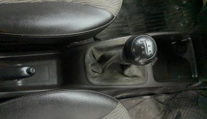 2013 Hyundai Eon ERA +, Petrol, Manual, 92,375 km, Gear Lever