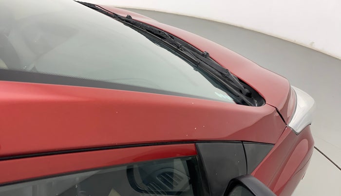 2013 Hyundai Eon ERA +, Petrol, Manual, 92,495 km, Right A pillar - Paint is slightly faded