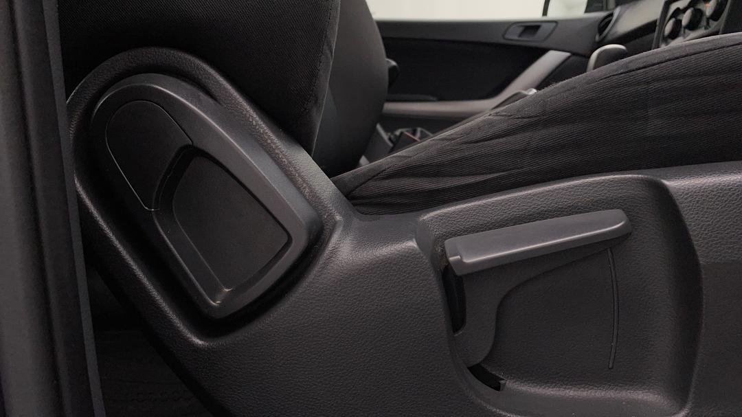 2018 Mazda BT-50 Xt Hi-rider (4x2), Automatic, 103913 km, Drivers Side Adjustment Panel