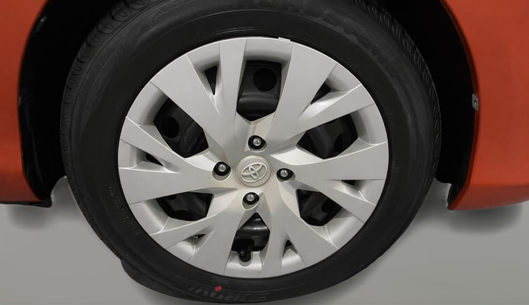 2018 Toyota Yaris Ascent, Automatic, 82558 km, Right Front Wheel