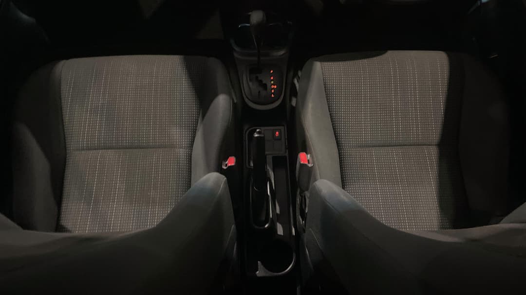 2018 Toyota Yaris Ascent, Automatic, 82558 km, Center Console