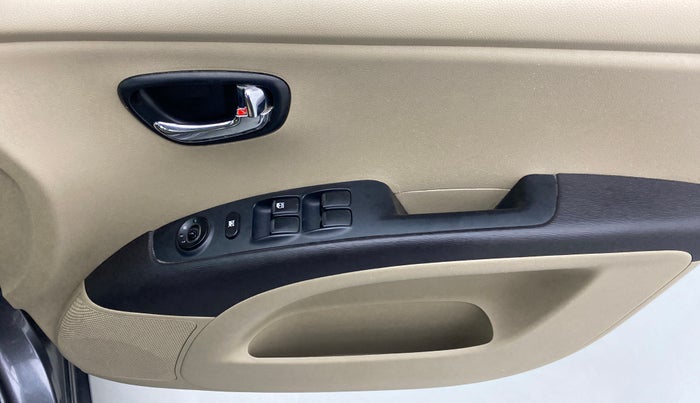 2013 Hyundai i10 MAGNA 1.2 KAPPA2, Petrol, Manual, 64,527 km, Driver Side Door Panels Control