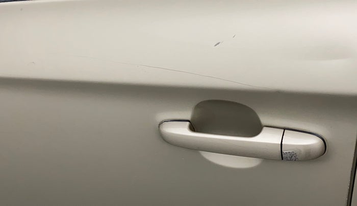 2011 Hyundai i20 SPORTZ 1.2, Petrol, Manual, 1,15,088 km, Front passenger door - Minor scratches