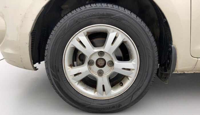 2011 Hyundai i20 SPORTZ 1.2, Petrol, Manual, 1,15,088 km, Left Front Wheel