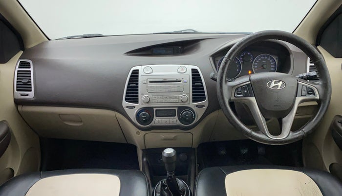 2011 Hyundai i20 SPORTZ 1.2, Petrol, Manual, 1,15,088 km, Dashboard