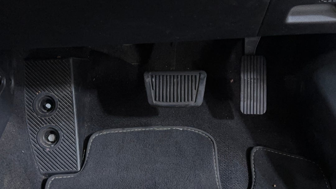 2023 Hyundai Venue Venue, Automatic, 52209 km, Pedals and Footmat