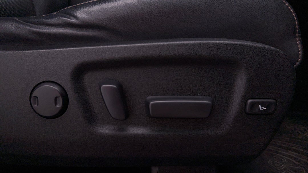 2018 Toyota Kluger Gxl (4x2), Automatic, 113228 km, Drivers Side Adjustment Panel