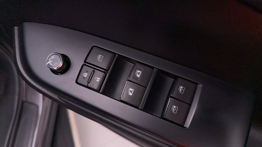 2018 Toyota Kluger Gxl (4x2), Automatic, 113228 km, Drivers Side Door Panel Controls