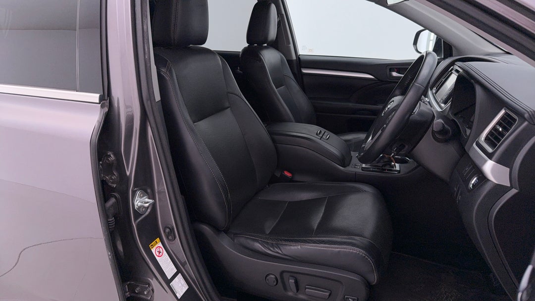 2018 Toyota Kluger Gxl (4x2), Automatic, 113228 km, Right Side Front Door Cabin View