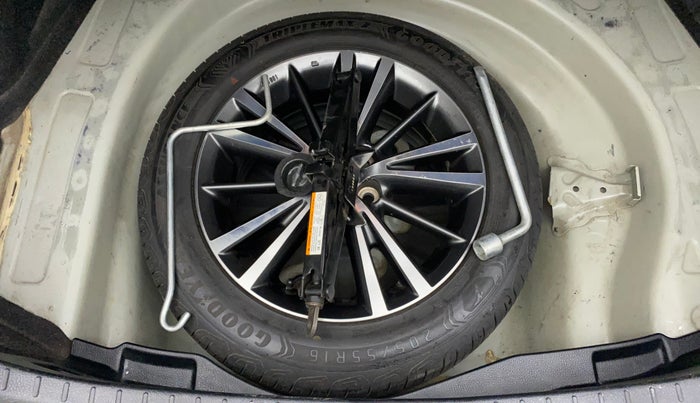 2018 Toyota Corolla Altis GL PETROL, Petrol, Manual, 97,088 km, Spare Tyre