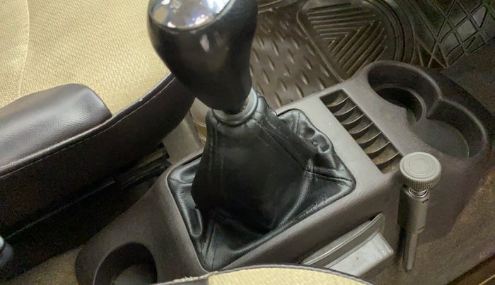 2012 Hyundai Santro Xing GL, Petrol, Manual, 64,437 km, Gear lever - Boot cover slightly torn