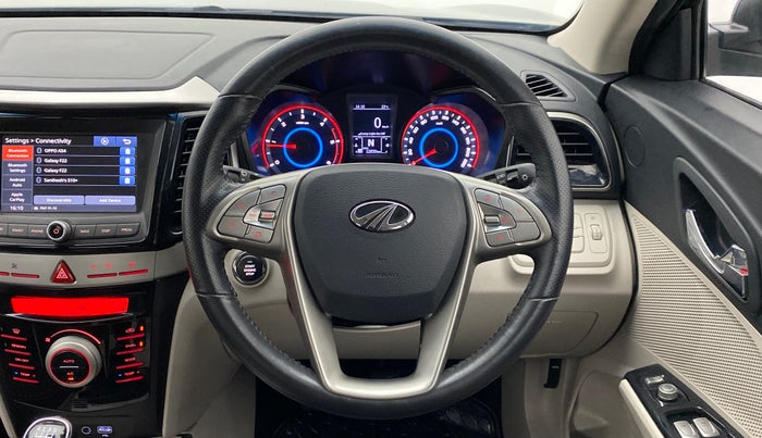 2021 Mahindra XUV300 W8 DIESEL MT, Diesel, Manual, 12,868 km, Steering Wheel Close Up