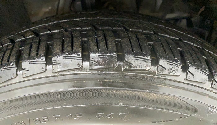 2016 Honda Jazz 1.2L I-VTEC V, Petrol, Manual, 52,004 km, Right Front Tyre Tread
